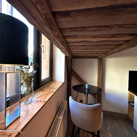 Cosy Cabin *